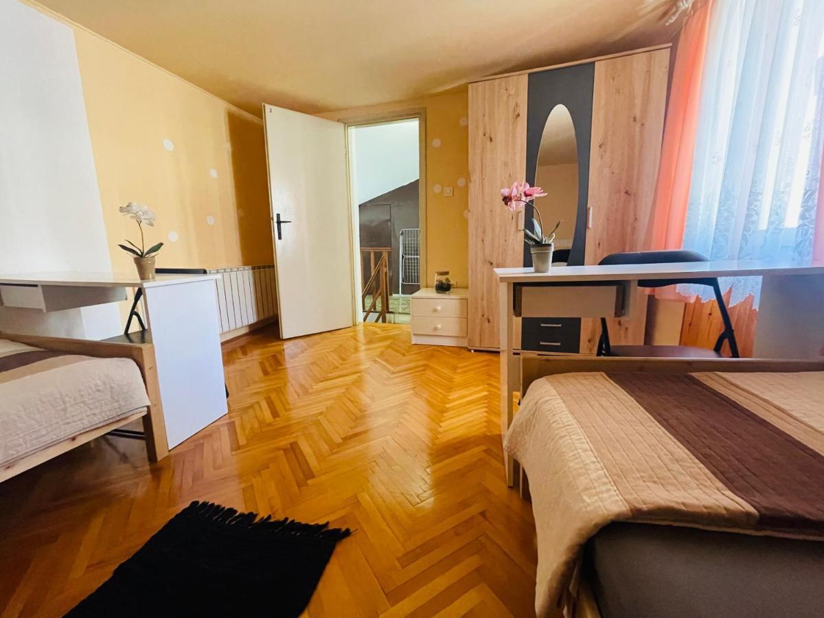 House365 Hotel Копер Екстериор снимка
