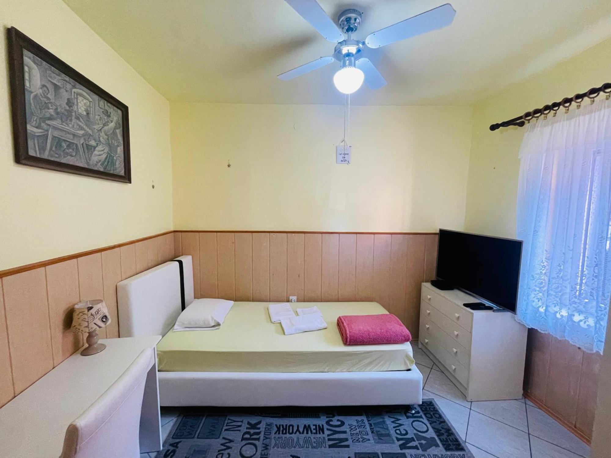 House365 Hotel Копер Екстериор снимка